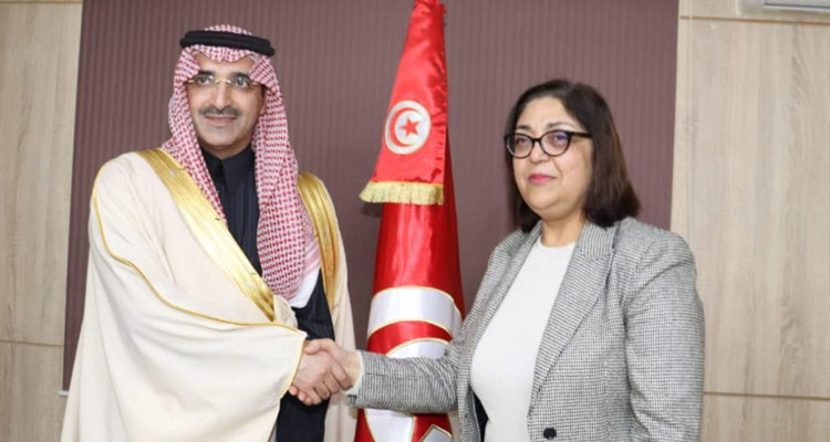 وزيرة التجارة تدعو السعوديين إلى الاسهام في تحويل معبر راس جدير إلى بوابة إفريقيا