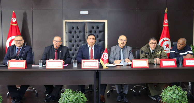 والي بن عروس: على سواق التاكسي الفردي والجماعي نقل الحرفاء خلال رمضان