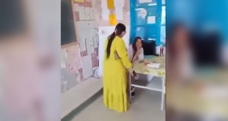 النيابة العمومية تأذن بإيقاف الولية المتهجمة على معلمة داخل قسمها