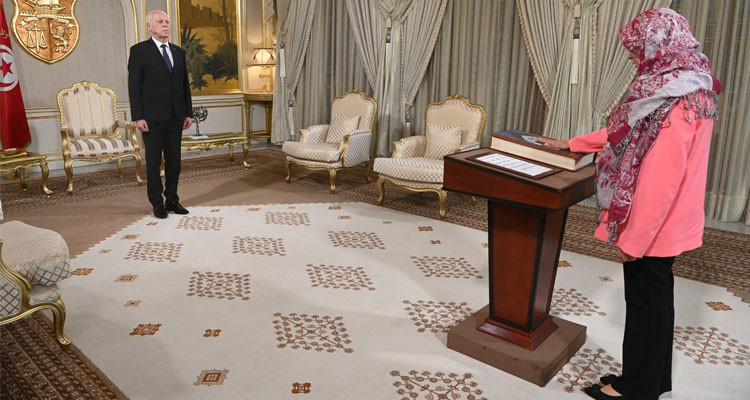 وزيرة التربية الجديدة تؤدي اليمين أمام رئيس الدولة