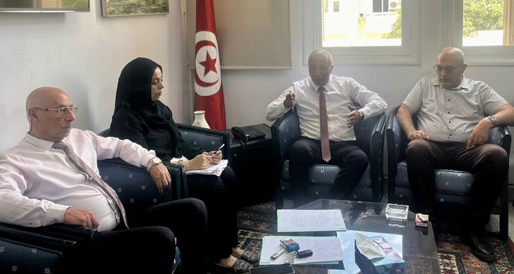 ولاية صفاقس تخصص مروحية وزورقا لنقل الحالات الطارئة من جزر قرقنة 