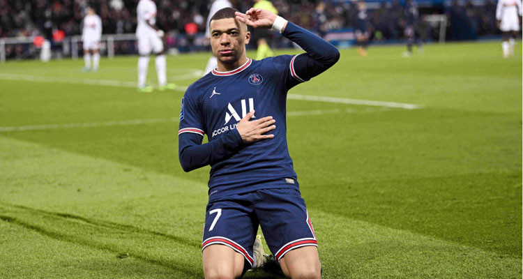 ريال مدريد يعلن رسميا تعاقده مع الفرنسي كيليان مبابي
