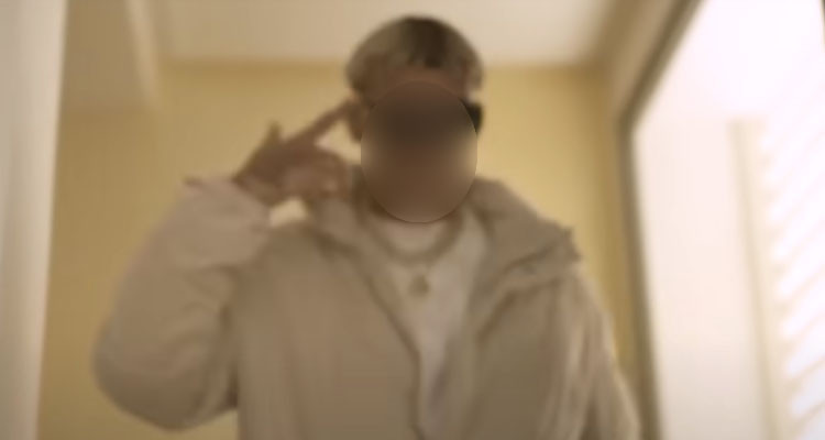 القاء القبض على مغني ''راب'' حوّل منزله إلى وكر لتعاطي المخدرات