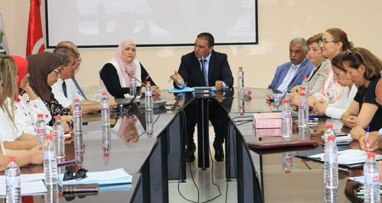 والي المنستير بالنيابة يترأس الجلسة التأسيسية للشركة الأهلية للاقتصاد الدائري الكربوني