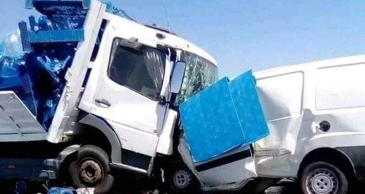 مدنين: قـ‘تيل في حادث تصادم شاحنة مع سيارة تجارية 