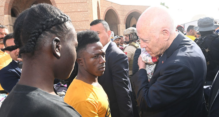 رئيس الدولة يؤدي زيارة غير معلنة إلى معتمديتي العامرة وجبنيانة بصفاقس 