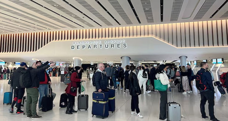 فرنسا تدعو مواطنيها المقيمين بلبنان وفلسطين وإيران إلى المغادرة فورا 