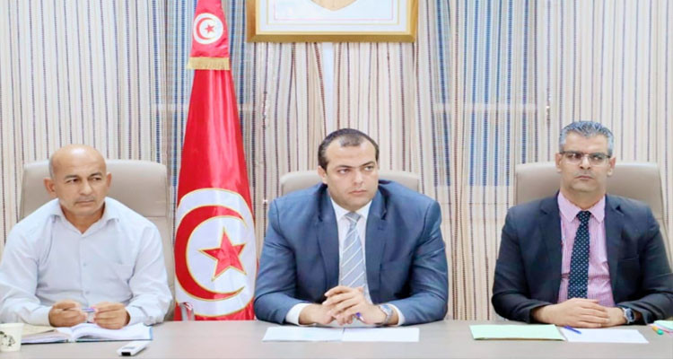 أعوان شركة الجنوب للخدمات بتطاوين يؤجلون إضرابهم بثلاثة أشهر