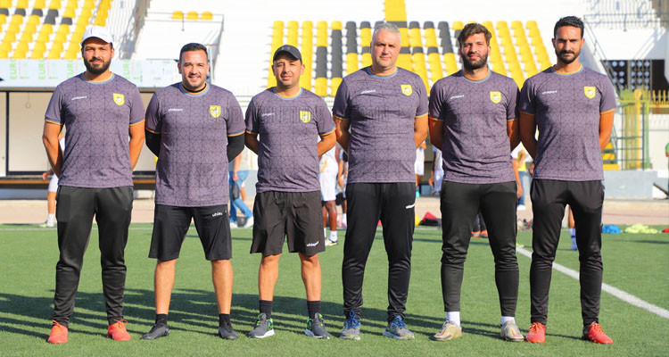 النادي البنزرتي يعلن عن تركيبة إطاره الفني الجديد 