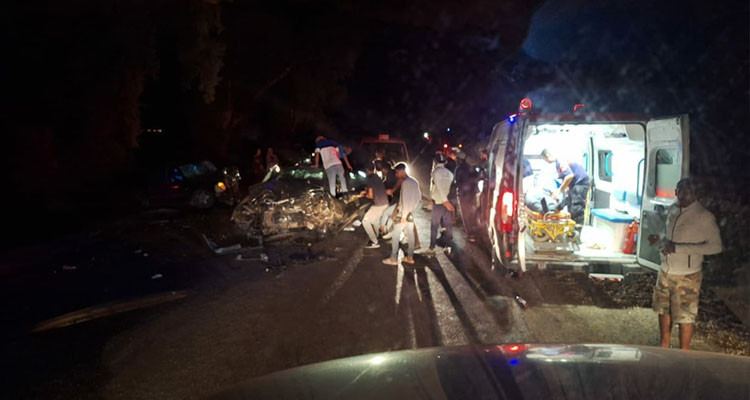 تصادم سيارتين ودراجة نارية يخلف قـ‘تيلين ومصابين 