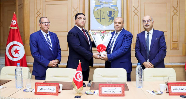 إقامة حفل تكريم وتوديع على شرف والي بن عروس السابق عز الدين شلبي