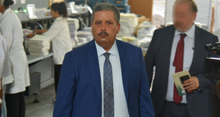 وزير التربية ينهي مهام المندوب الجهوي بقفصة السابق ومدير مكتب الشؤون القانونية