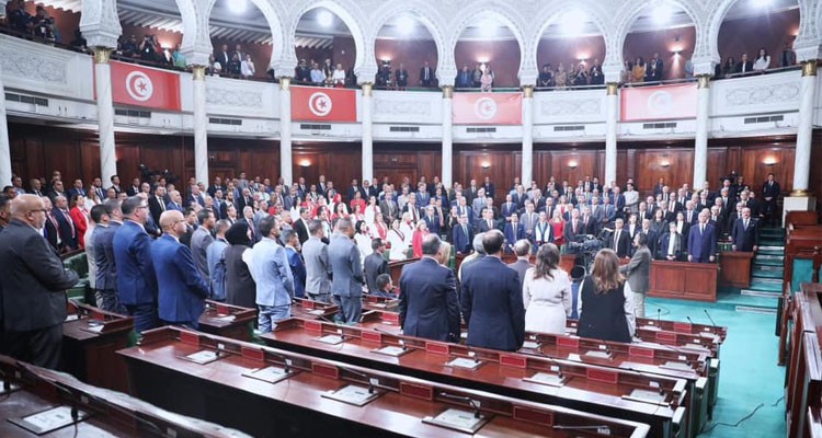 نواب يقترحون إنشاء هيكل رقابي على مواقع التواصل الاجتماعي