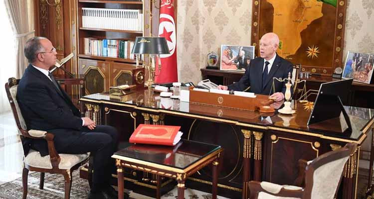 رئيس الدولة: لن نتردد في استبدال أي مسؤول لا يكون في مستوى مسؤوليته
