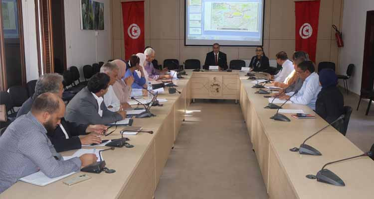 باجة: الوالي يتابع مشروع مد أنبوب للغاز الطبيعي بطول 128 كيلومترا 