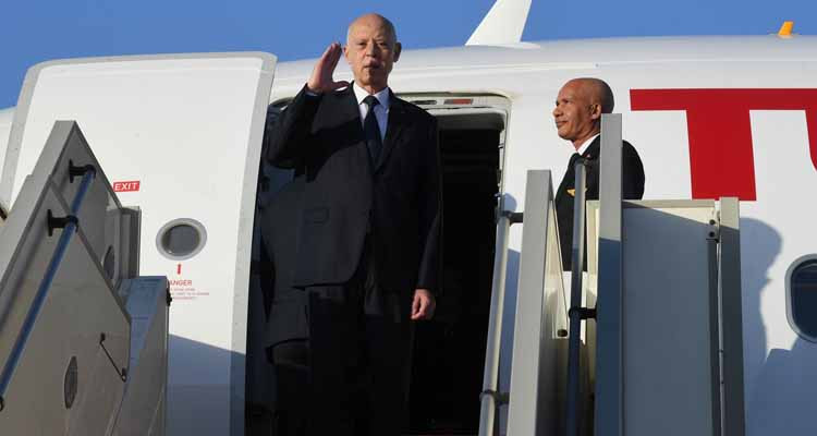 رئيس الدولة يسافر إلى الجزائر للمشاركة في احتفاليات ذكرى الثورة 