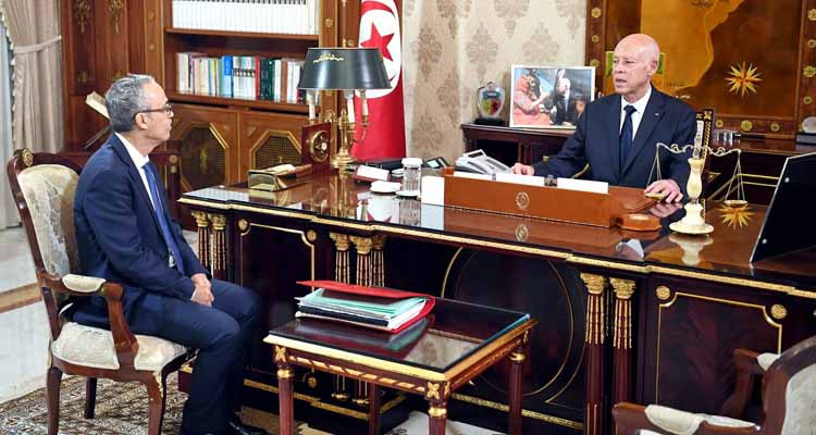 رئيس الدولة: يجب التصدي للمتحيلين على القانون والمتاجرين بعرق العمال