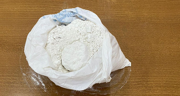 الإيقاع بمروّج مخدرات يتحوز على كيلوغرام من مسحوق الكوكايين