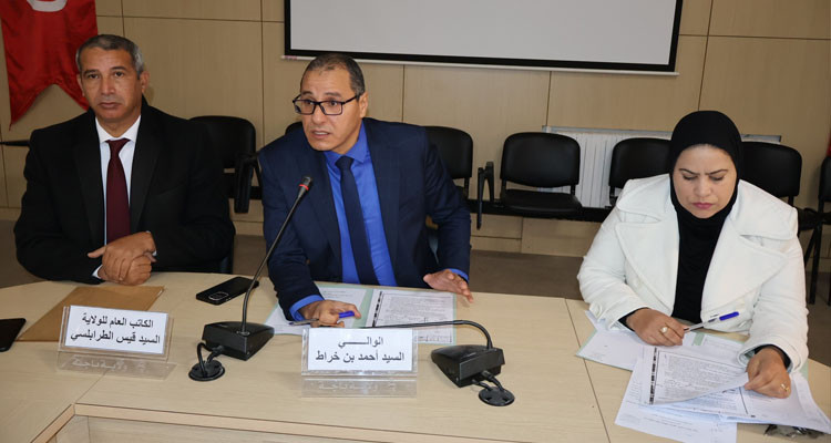 والي باجة يؤكد ضرورة التصدي لكل من يخل بالنظافة العامة
