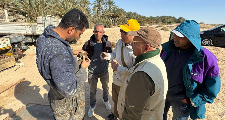 اكتشاف موقع أثري بشط الجريدي يعود إلى فترة ما قبل التاريخ