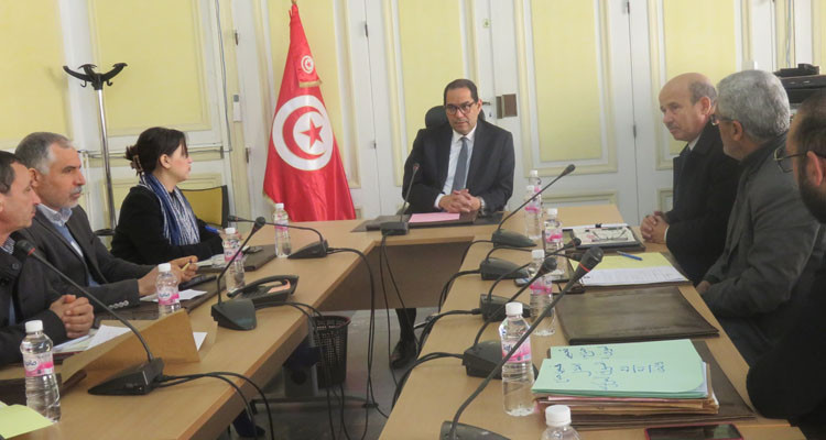 والي تونس يسدي تعليماته بجهر قنوات الصرف المحاذية للسوق المركزية 