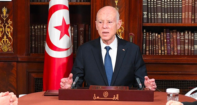 رئيس الدولة يمدد حالة الطوارئ إلى موفى السنة الجارية 