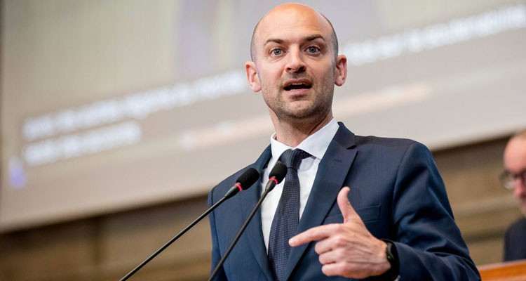 وزير خارجية فرنسا:مستعد لأن أذهب إلى الجزائر ومناقشة كل الملفات دون استثناء