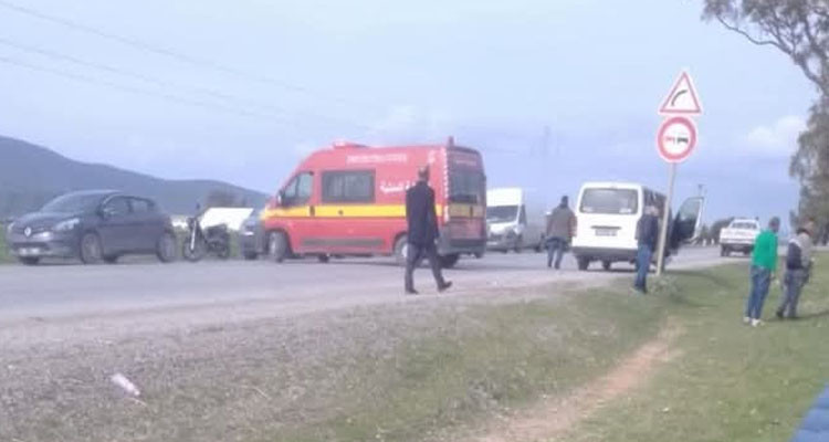 ماطر : اصابة شخصين في حادث انقلاب شاحنة