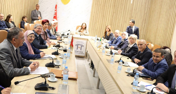 وزيرة المالية تترأس جلسة تونسية جزائرية لإصلاح المالية العمومية بالبلدين