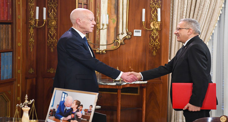 رئيس الدولة: يزعمون النضال من أجل تحقيق أهداف الثورة ولكنهم مدافعون عن اللوبيات