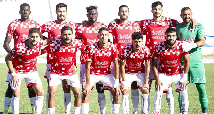 لاعبو الأولمبي الباجي يضربون مجددا عن التمارين 