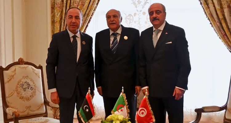 وزراء خارجية تونس والجزائر وليبيا يعقدون اجتماعا ثلاثيا