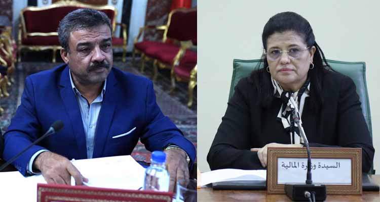 بدر الدين القمودي:نمصية وشقيقتها والوالي مسؤولون عن تلف 15 مليون علبة سجائر