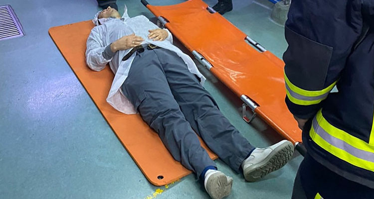 إصابة ثلاثيني في حادث سقوط من بناية علوها 10 أمتار