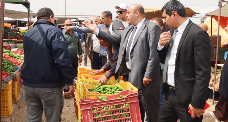 والي بن عروس يشرف على حملة مراقبة بالسوق الأسبوعية المروج الثالث