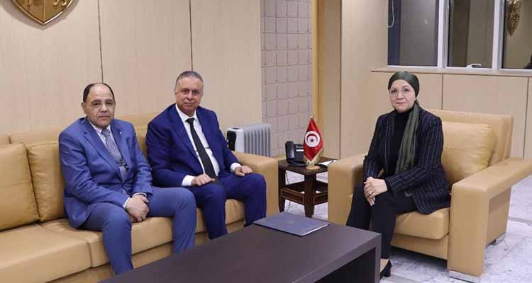 وزيرة العدل تأذن بنشر نتائج المناظرة الكتابية للملحقين القضائيين