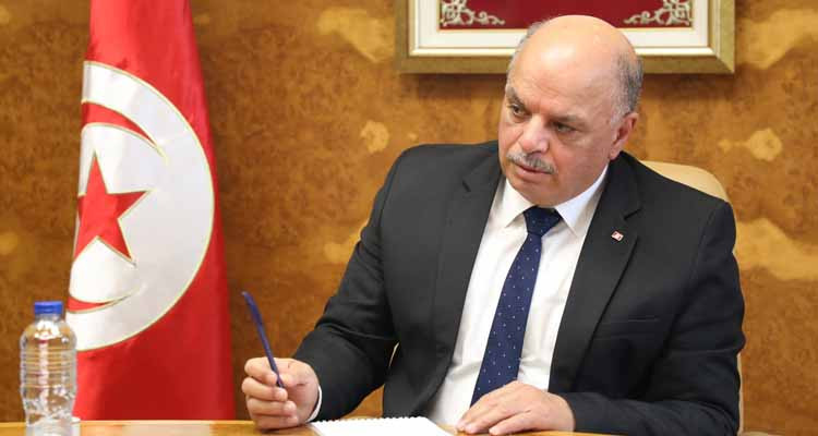 وزير النقل يعرب عن استيائه الشديد إزاء تتالي حوادث المترو 