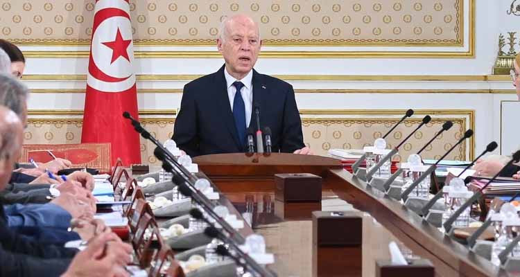 رئيس الدولة ينهي مهام مدير عام الوكالة الوطنية للدواء ومواد الصحة 