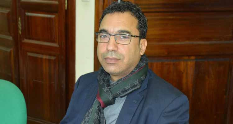 ماهر زيد:املؤوا قوارير بالأرز وارموها في البحر لتحملها الأمواج إلى غـــ[ز]ة