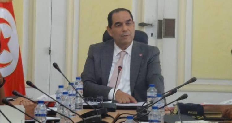 والي تونس يؤكد وجوب تطهير محيط المؤسسات التربوية من كل المظاهر المخلة