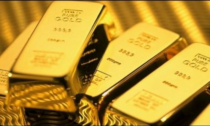 رئيس شركة سعودية يهدي موظف باكستاني سبيكة ذهبية 
