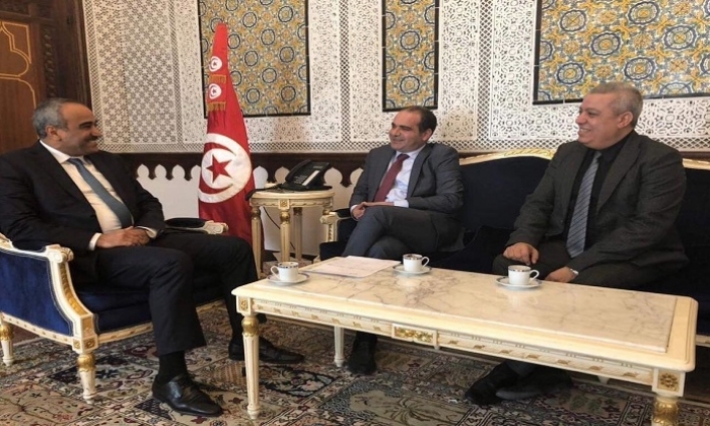 وزير المالية يتعهد بإخضاع مؤسستي التلفزة والإذاعة إلى التطهير 