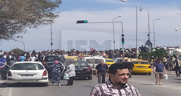 محتجون