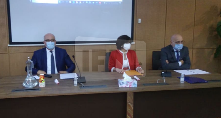 وزيرة المرأة