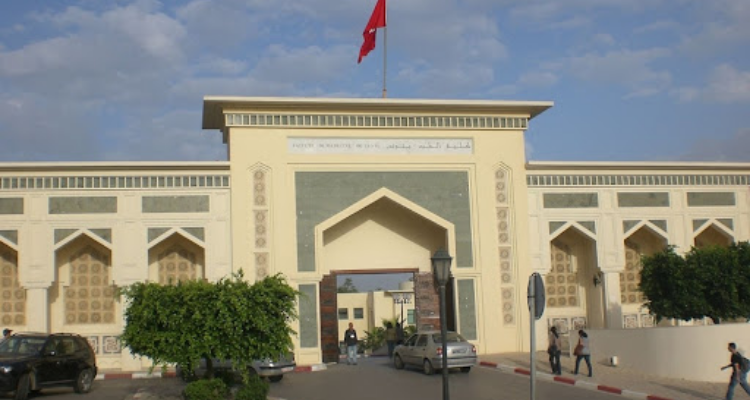 عميد كلية الطب