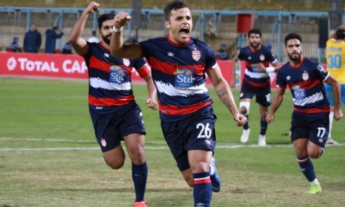لاعبو النادي الإفريقي يضربون عن التمارين وزفونكا يهدد باتخاذ قرارات صارمة 