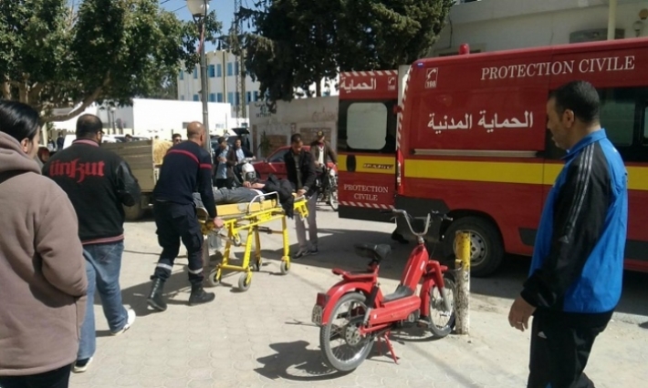 القصرين: أقارب شاب متوفى يحطمون تجهيزات المستشفى ويعتدون على الطواقم العاملة