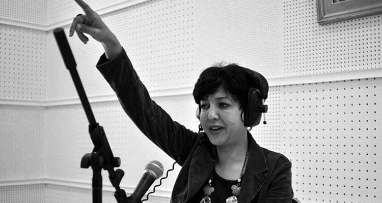 الصحفية فاطمة الزايري