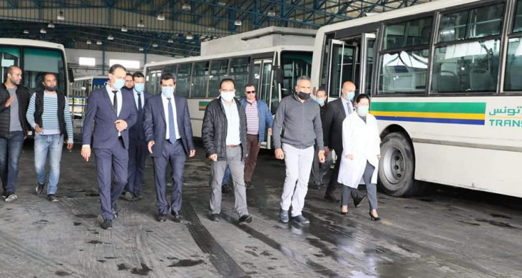 نقل تونس تركز منظومة آليه للتعقيم  الكلي والسريع بين الرحلات (صور)