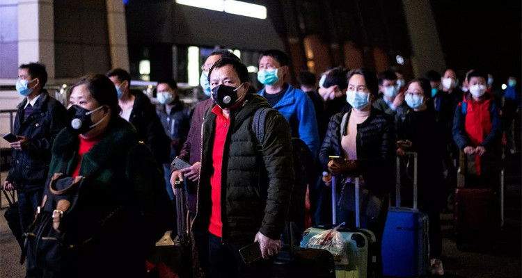 ووهان تستأنف الرحلات الجوية المحلية بعد أشهر من الإغلاق